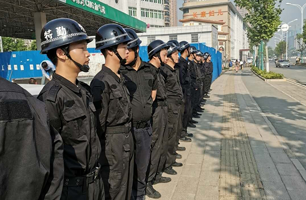 2019年5月公安機關拆除危險區域維穩防暴